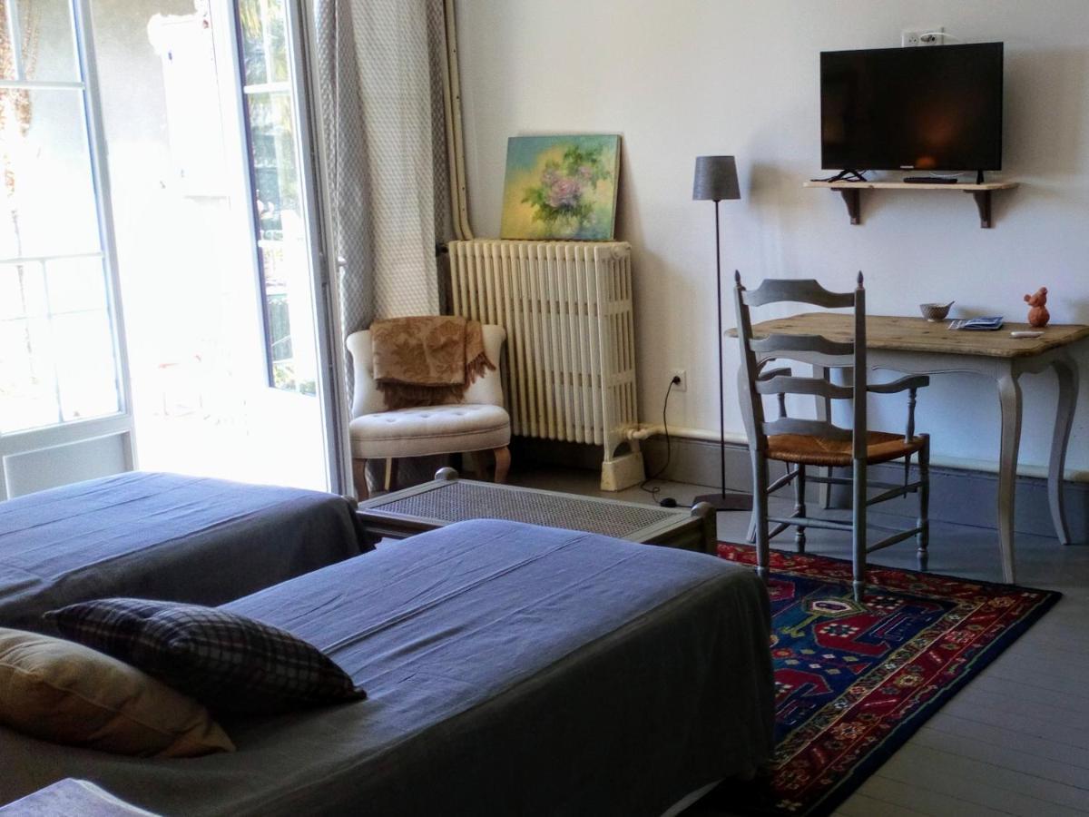 La Maison Jaffran, Suite En Ville Privas Room photo