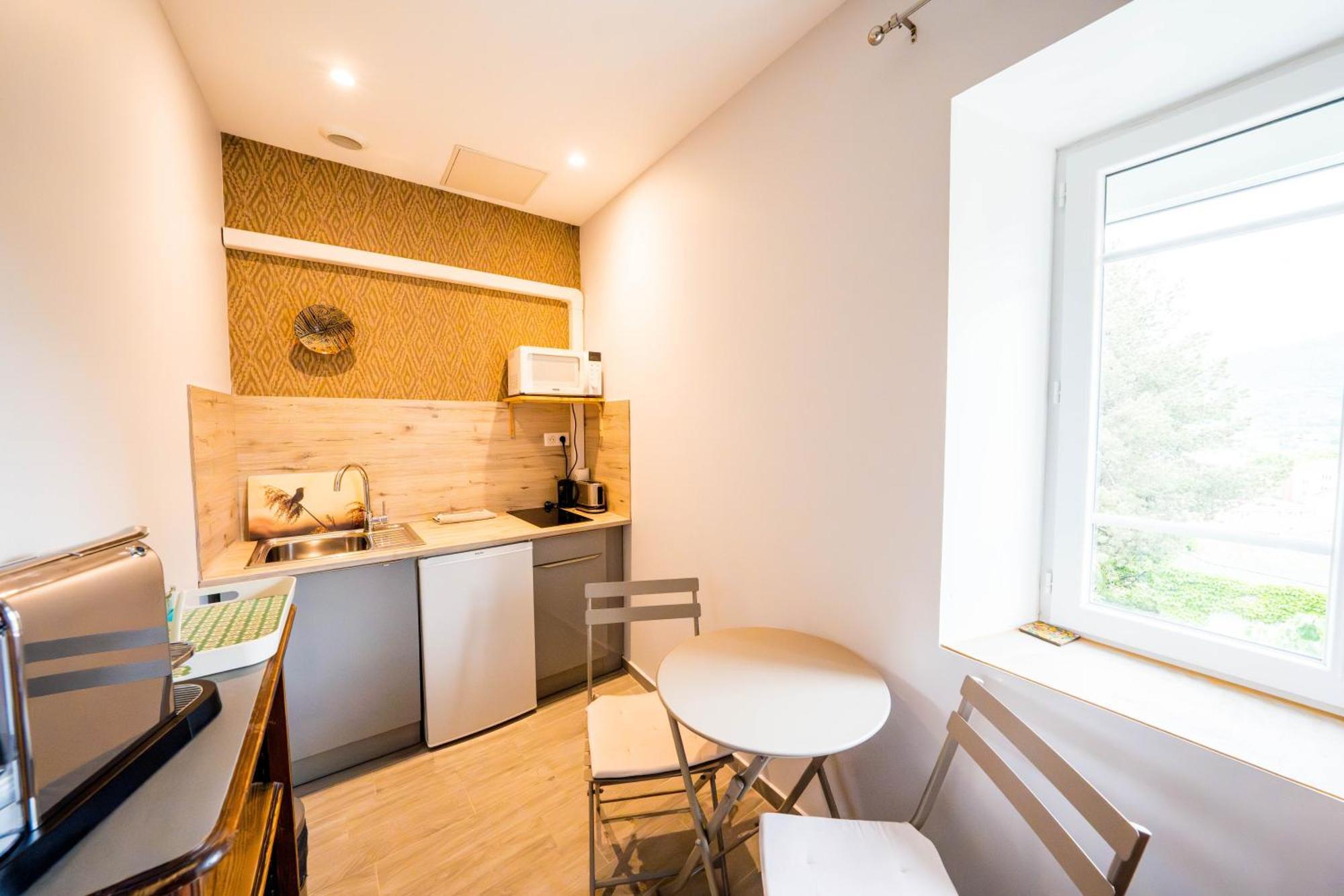 La Maison Jaffran, Suite En Ville Privas Exterior photo